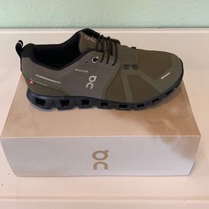 On Cloud 5 Waterproof Size 8 Running Shoes